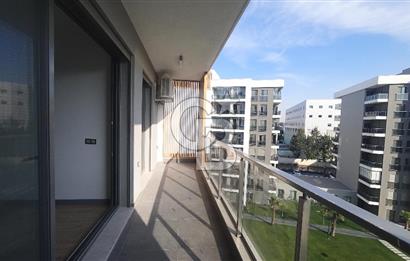 Ataşehir Modern 1 Havuz Cephe Kiralık 1+1 Hazal Muti'den