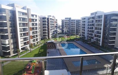 Ataşehir Modern 1 Havuz Cephe Kiralık 1+1 Hazal Muti'den