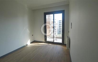 Ataşehir Modern 1 Havuz Cephe Kiralık 1+1 Hazal Muti'den
