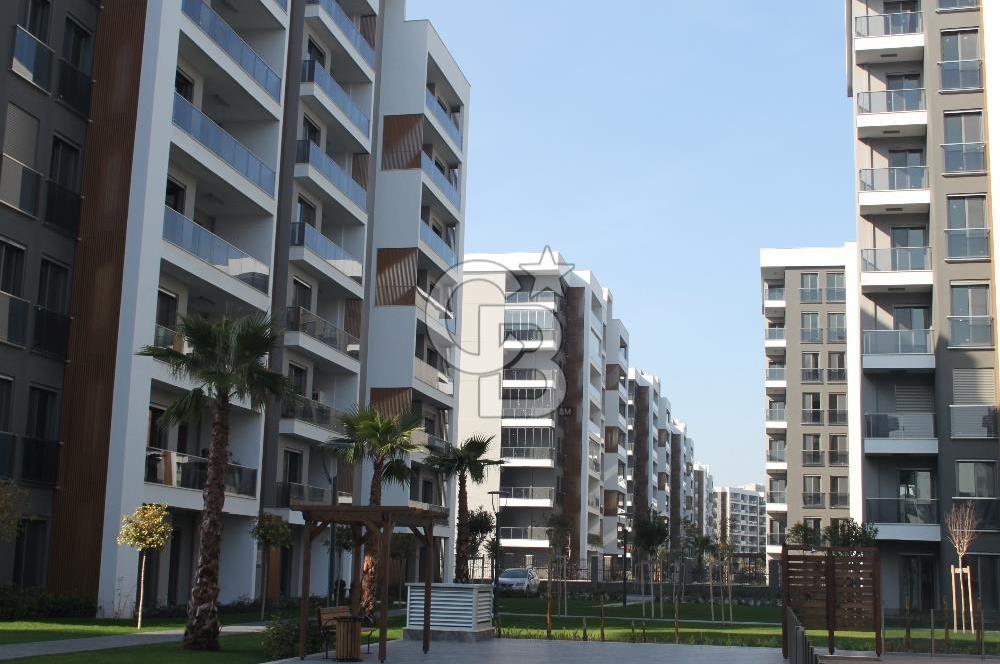 Ataşehir Modern 1 Havuz Cephe Kiralık 1+1 Hazal Muti'den