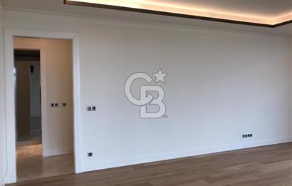 Polat Piyalepaşa Köşe Konumlu Geniş 3+1 Balkonlu Teras Katı
