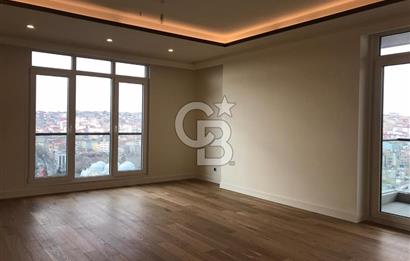 Polat Piyalepaşa Köşe Konumlu Geniş 3+1 Balkonlu Teras Katı