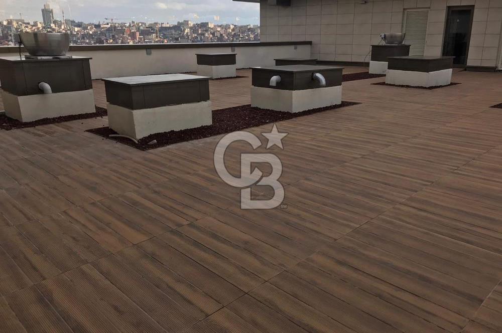 Polat Piyalepaşa Köşe Konumlu Geniş 3+1 Balkonlu Teras Katı
