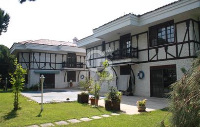 tuzla mercan sahilde 1000 m2 bahçeli müstakil havuzlu 2 villa