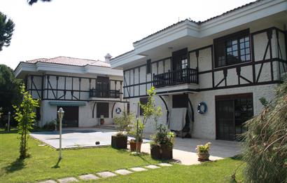 tuzla mercan sahilde 1000 m2 bahçeli müstakil havuzlu 2 villa