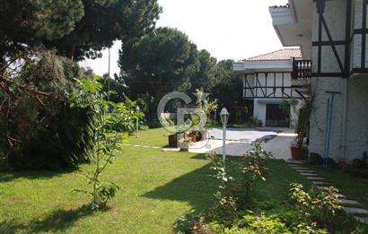 tuzla mercan sahilde 1000 m2 bahçeli müstakil havuzlu 2 villa