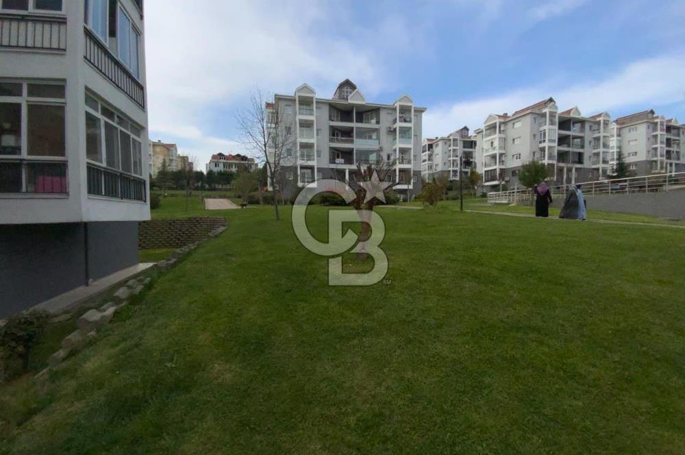Bahçeşehir Boğazköyde Yeşillikler İçerisinde 3+1 Satılık Daire