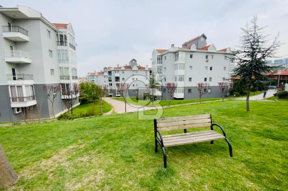 Bahçeşehir Boğazköyde Yeşillikler İçerisinde 3+1 Satılık Daire
