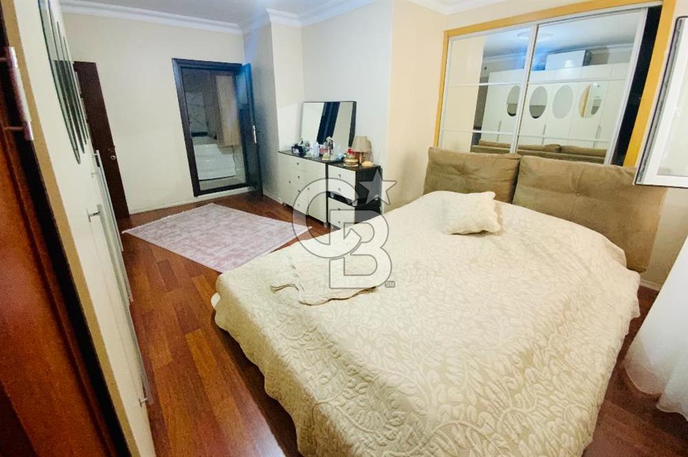 Bahçeşehir Boğazköyde Yeşillikler İçerisinde 3+1 Satılık Daire