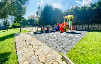 Bahçeşehir Boğazköyde Yeşillikler İçerisinde 3+1 Satılık Daire