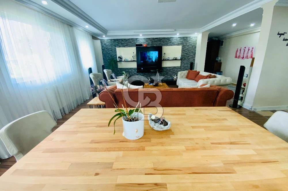 Bahçeşehir Boğazköyde Yeşillikler İçerisinde 3+1 Satılık Daire