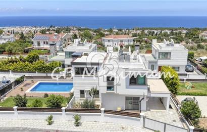 KIBRIS GİRNE EDREMİT TE 620 M2 ARSA İÇİNDE 4+1 DENİZ MANZARALI HAVUZLU ÇOK ÖZEL VİLLA